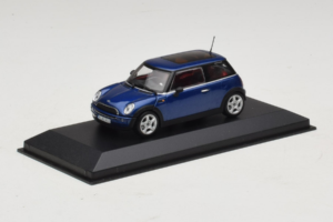 Mini Cooper Cabriolet Blue Minichamps 1:43 80420309092-R1 Diecast - image 2 of 5