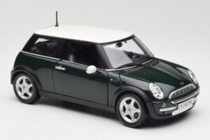 Mini Cooper Mk7 Green Maisto 1:18 7271336 Diecast - image 6 of 8