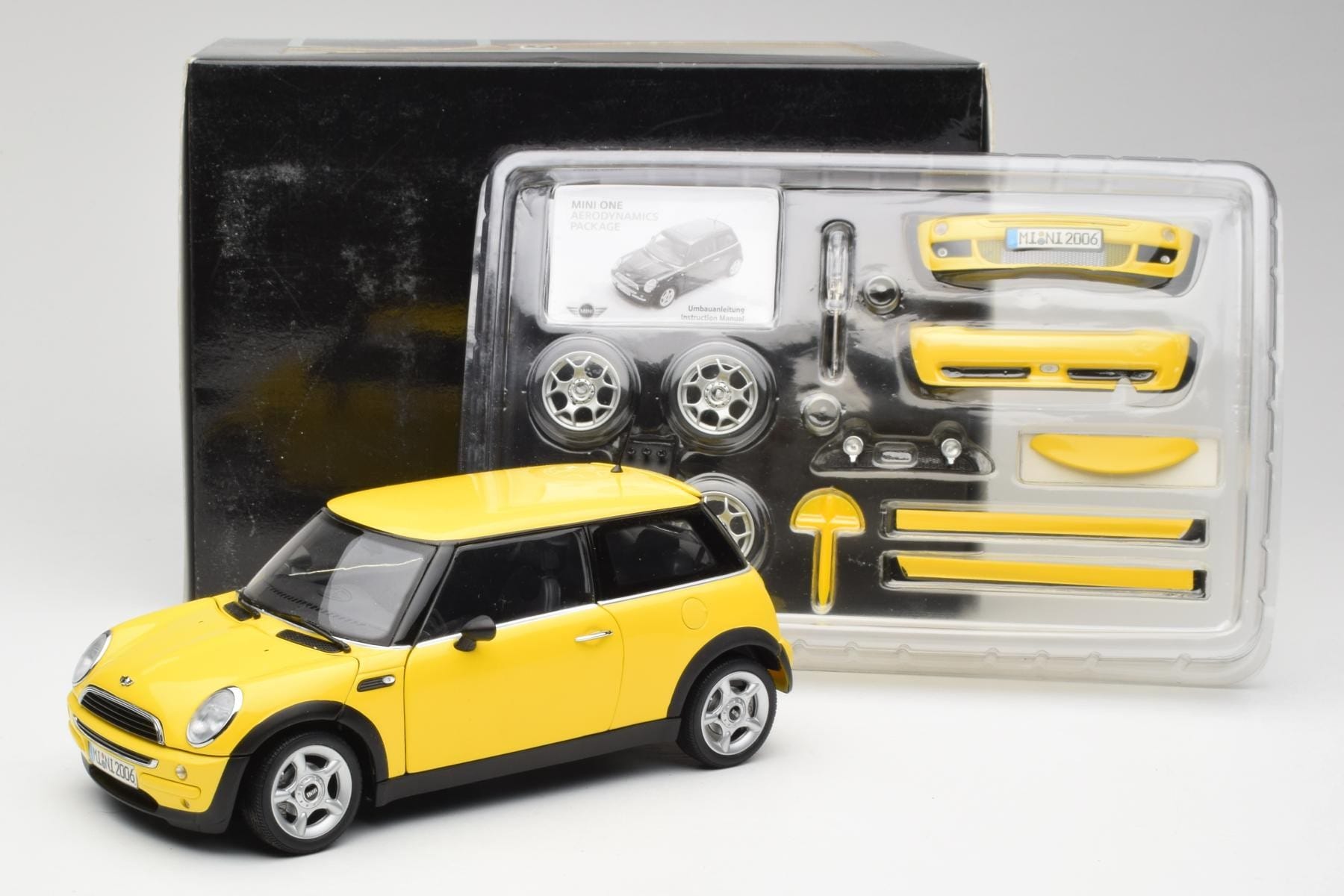 ミニカー MINI ONE AEROIDMYNAAMICS PACKAGE Kyosho Mini Cooper One R50 1:18 Aero Package Yellow