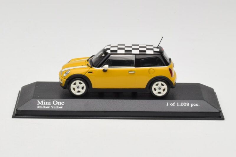 MINI One R50 Yellow Minichamps 1:43 431138104 Diecast