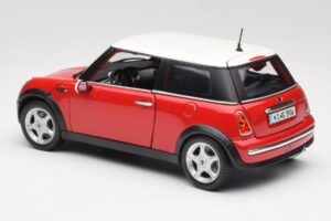 Mini Cooper R50 Red Maisto 1:18 31619 Diecast - image 4 of 8