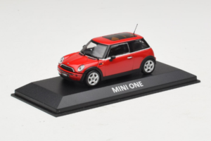 Mini Cooper Red Minichamps 1:43 MINI010 Diecast - image 2 of 4