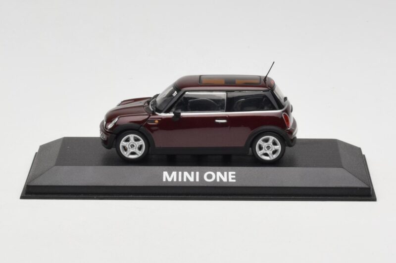 Mini One R50 Dark Red With Black Roof Minichamps 1:43 MINI008 Diecast