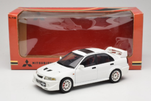 Mitsubishi Lancer Evo VI Tommi Makinen Edition White AUTOart 1:18 77157 Diecast - image 8 of 8