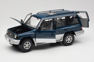 Mitsubishi Pajero V20 LWB Blue & Silver Sun Star 1:18 1212 Diecast - image 2 of 8