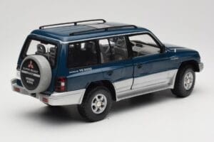 Mitsubishi Pajero V20 LWB Blue & Silver Sun Star 1:18 1212 Diecast - image 3 of 8