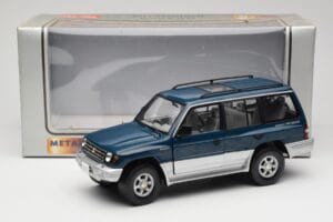 Mitsubishi Pajero V20 LWB Blue & Silver Sun Star 1:18 1212 Diecast - image 8 of 8
