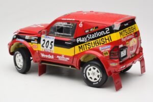 Mitsubishi Pajero Rallye Raid #205 Paris-Dakar Rally 2001 Solido 1:18 9022 Diecast - image 7 of 8