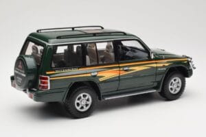 Mitsubishi Pajero V20 LWB Green Sun Star 1:18 1225 Diecast - image 3 of 8
