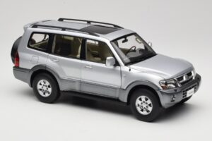 Mitsubishi Pajero V73 Blue YC Model 1:18 241218040102010209 Diecast - image 6 of 8