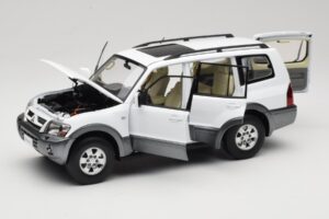 Mitsubishi Pajero V73 White YC Model 1:18 241218040103010206 Diecast - image 2 of 8