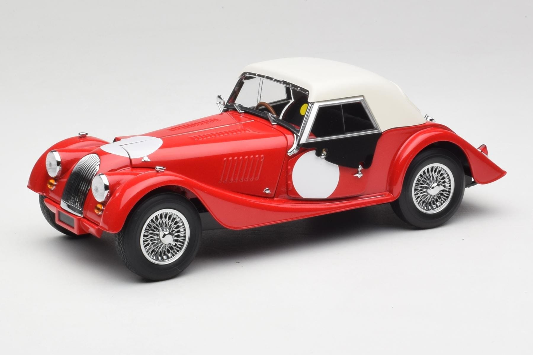 Kyosho Morgan 4/4 Plus 1:18 Red Diecast Roadster Kyosho Morgan 4/4 Plus 1:18 Red Diecast Roadster