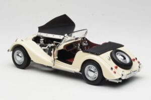 Morgan 4/4 Series II White Kyosho 1:18 08111W Diecast - image 5 of 8