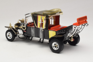 Munsters Koach Black ERTL 1:18 33036 Diecast - image 5 of 6