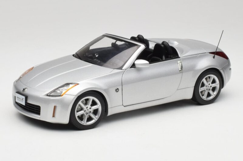 Nissan 350Z Z33 Roadster Diamond Silver AUTOart 1:18 Nissan 350Z Z33 Roadster Diamond Silver AUTOart 1:18 77371 Diecast