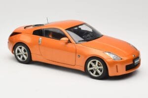Nissan 350Z Z33 Sunset Orange AUTOart 1:18 77312 Diecast - image 6 of 8