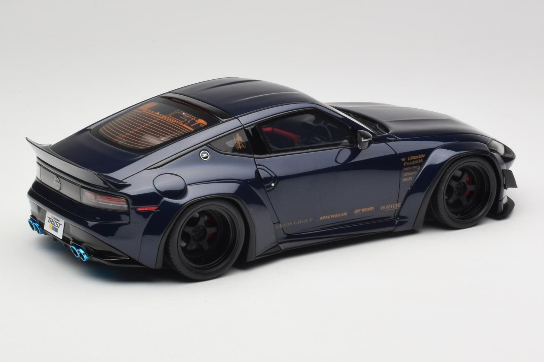Nissan 400Z Pandem 1:18 Midnight Blue Resin Model