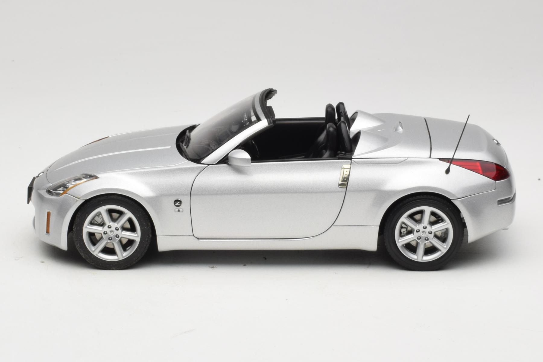 AUTOart Nissan Fairlady Z Z33 1:18 Diamond Silver
