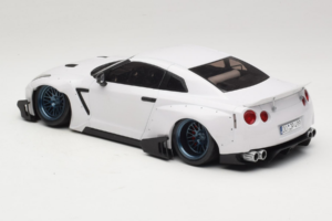 Nissan GT-R R35 Boost Wars 2 White Jp Kraemo 1:18 KRAEMO001 Diecast - image 6 of 7