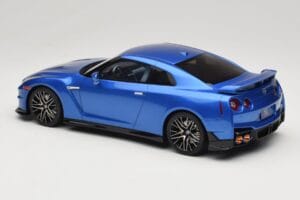 Nissan GT-R R35 Skyline Edition Bayside Blue GT Spirit 1:18 GT521 Resin - image 5 of 6