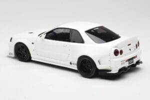 Nissan Skyline GT-R BNR34 by KRC Pearl White Otto 1:18 OT1135 Resin - image 5 of 6