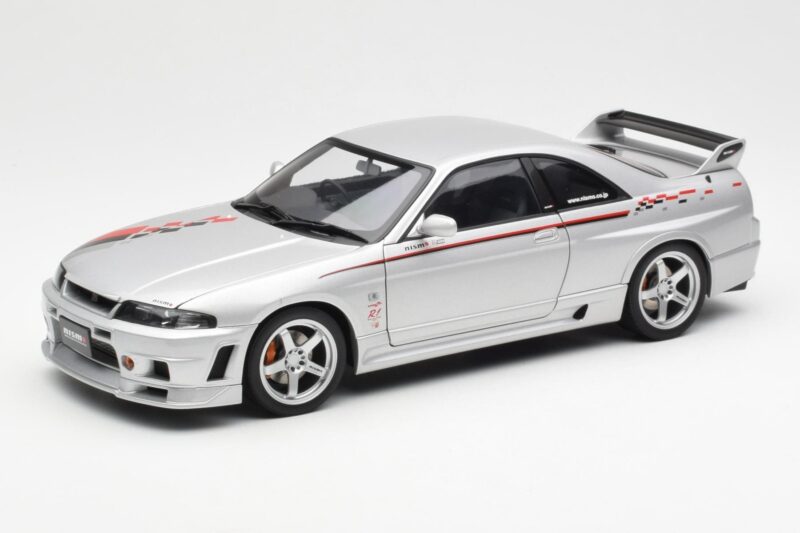 Nissan Skyline GT-R R33 R-Tune Silver AUTOart 1:18 Nissan Skyline GT-R R33 R-Tune Silver AUTOart 1:18 77326 Diecast