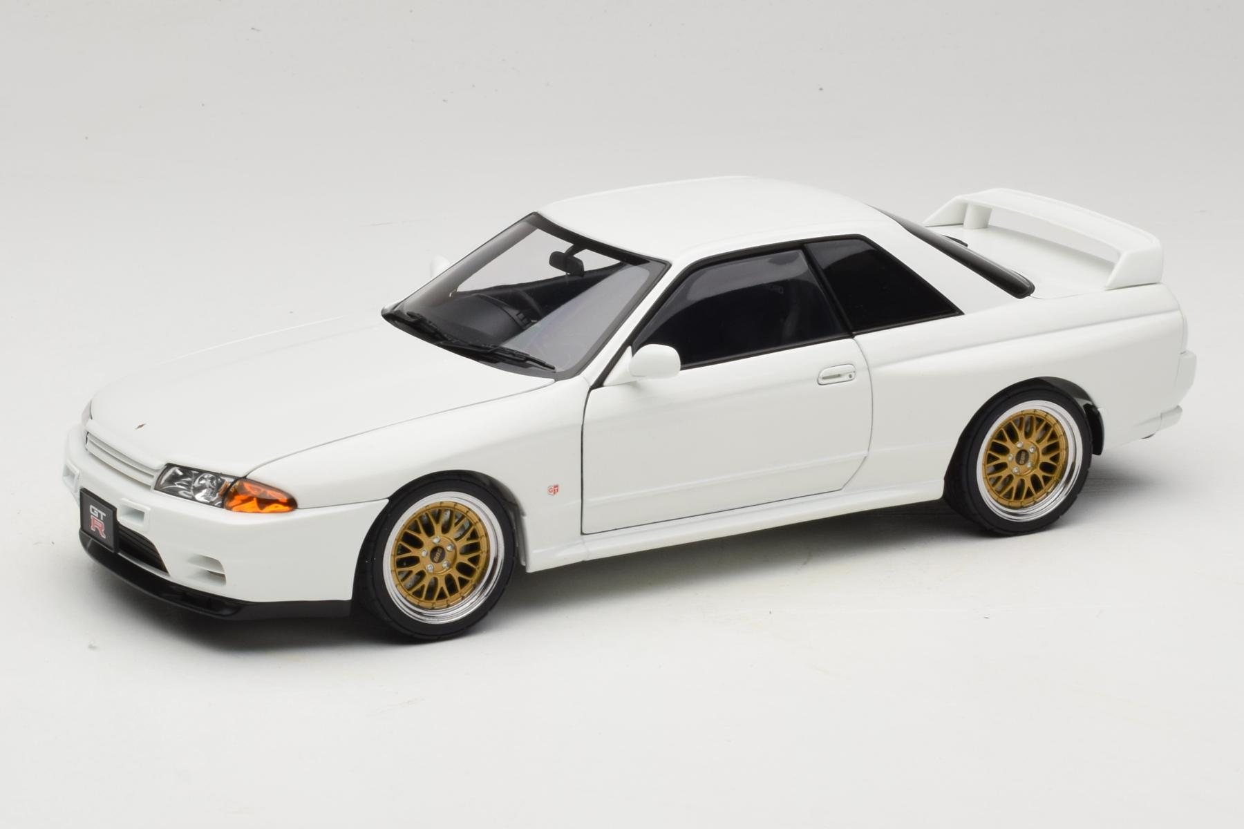 AUTOart Nissan Skyline GT-R R32 V-Spec II 1:18