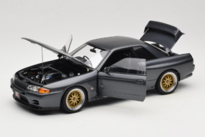 Nissan Skyline GT-R R32 V-Spec II Tuned Gun Grey Metallic AUTOart 1:18 77417 Diecast - image 2 of 8