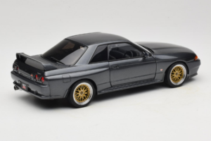 Nissan Skyline GT-R R32 V-Spec II Tuned Gun Grey Metallic AUTOart 1:18 77417 Diecast - image 3 of 8