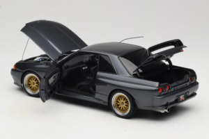 Nissan Skyline GT-R R32 V-Spec II Tuned Gun Grey Metallic AUTOart 1:18 77417 Diecast - image 5 of 8