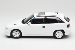 Opel Astra F GSi Blanc Casablanca Norev 1:18 183673 Diecast - image 3 of 6