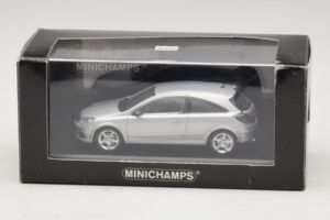 Opel Astra H GTC Silver Minichamps 1:43 ASTRA003 Diecast - image 4 of 4