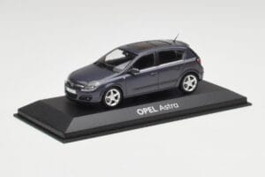 Opel Astra H Dark Blue Minichamps 1:43 B24910027-A1 Diecast - image 2 of 4
