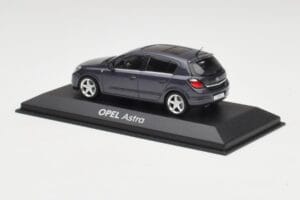 Opel Astra H Dark Blue Minichamps 1:43 B24910027-A1 Diecast - image 3 of 4