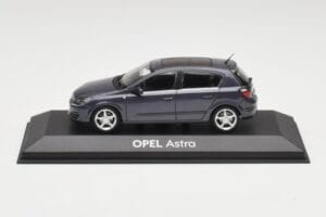 Opel Astra H Dark Blue Minichamps 1:43 B24910027-A1 Diecast