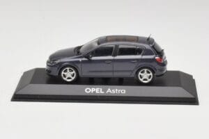 Opel Astra H Grey Minichamps 1:43 B24910027A Diecast