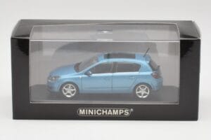Opel Astra H Light Blue Minichamps 1:43 400043001 Diecast - image 4 of 4