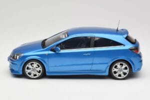 Opel Astra H OPC Arden Blue Otto 1:18 OT473 Resin - image 3 of 6
