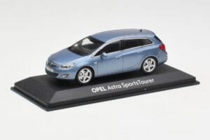 Opel Astra J Sports Tourer Blue Metallic Minichamps 1:43 400049012 Diecast - image 2 of 4