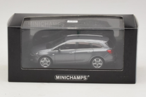 Opel Astra J Sports Tourer Minichamps 1:43 400049014 Diecast - image 4 of 4