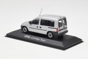 Opel Combo C Silver Minichamps 1:43 COMBO001 Diecast - image 3 of 4