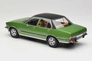 Opel Commodore B Green MCG 1:18 MCG18565 Diecast - image 5 of 6