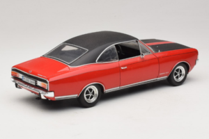 Opel Commodore GS/E Red Revell 1:18 08826 Diecast - image 3 of 8