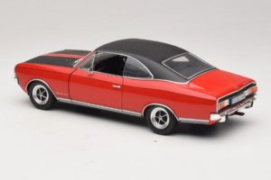 Opel Commodore GS/E Red Revell 1:18 08826 Diecast - image 7 of 8