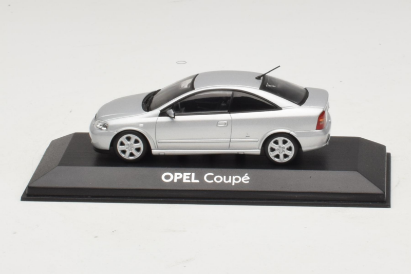 Opel Coupe Bertone Silver Minichamps 1:43 Opel Coupe Bertone Silver Minichamps 1:43 B24910027 Diecast