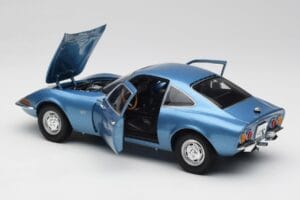 Opel GT Blue Minichamps 1:18 180049020 Diecast - image 5 of 8