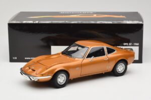 Opel GT Gold Minichamps 1:18 180049025 Diecast - image 8 of 8