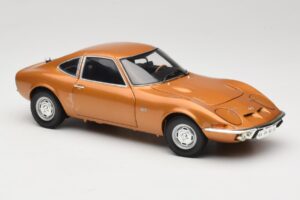 Opel GT Gold Minichamps 1:18 180049025 Diecast - image 6 of 8