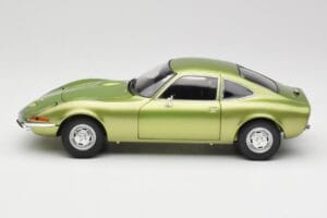 Opel GT Green Metallic Minichamps 1:18 180049029 Diecast - image 4 of 8