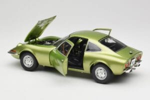 Opel GT Green Metallic Minichamps 1:18 180049029 Diecast - image 5 of 8